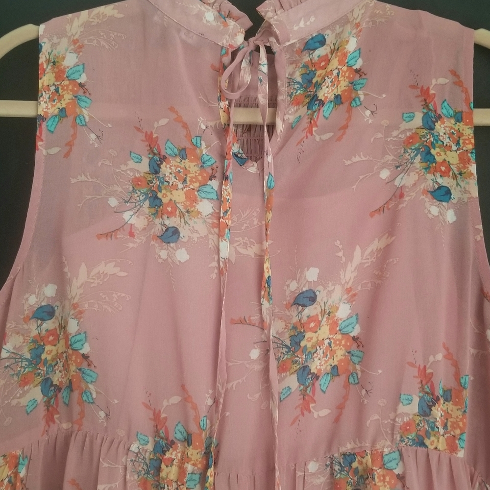 Dress - Picture 4 of 6